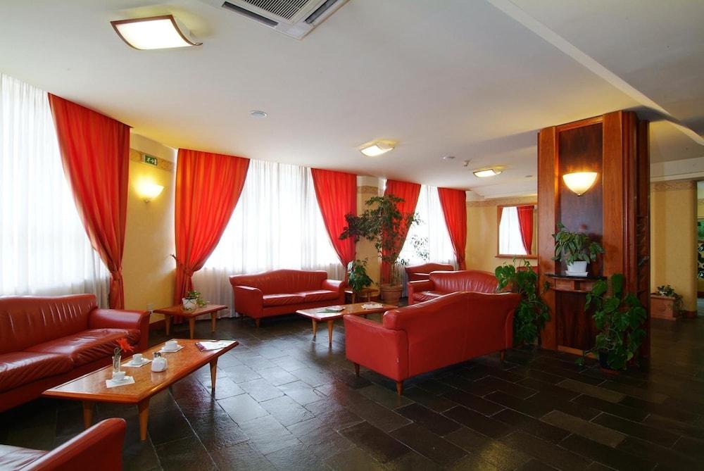 Grand Eurhotel Montesilvano Marina Exterior foto