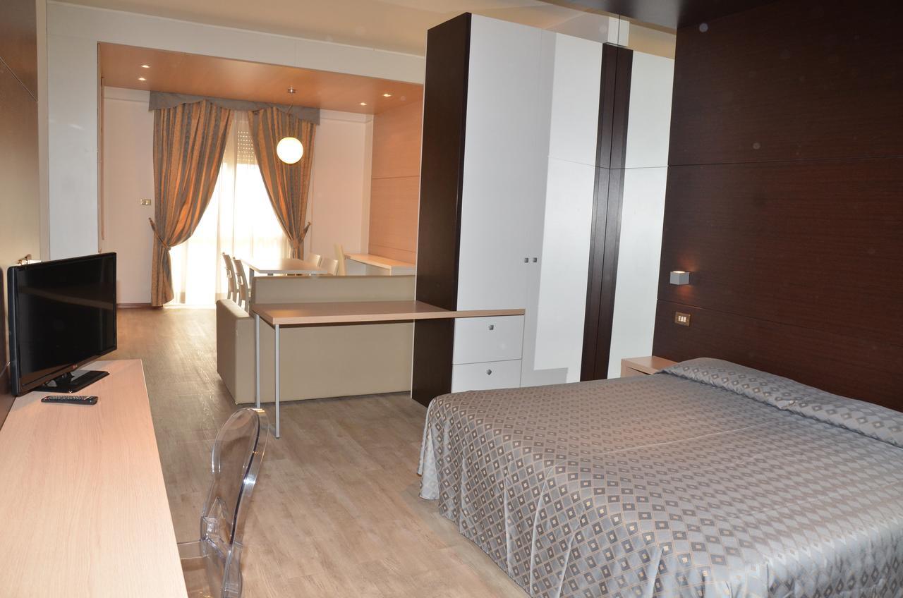 Grand Eurhotel Montesilvano Marina Exterior foto